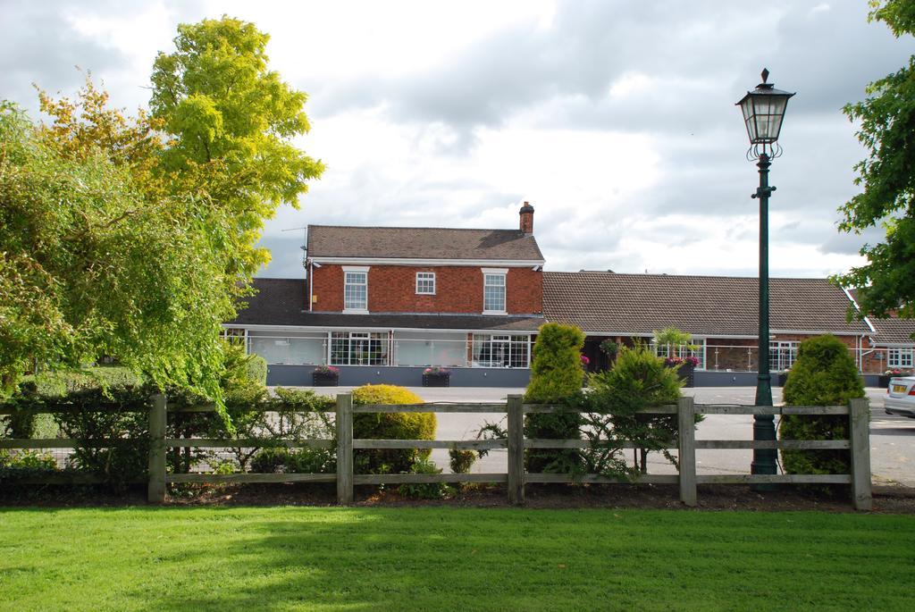 Hunters Lodge Hotel Crewe Dış mekan fotoğraf