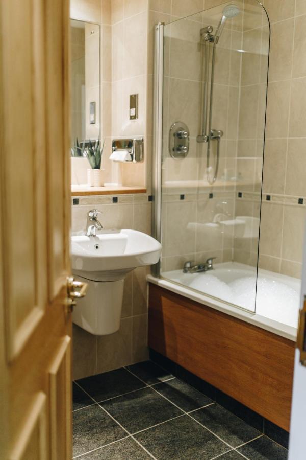 Hunters Lodge Hotel Crewe Dış mekan fotoğraf