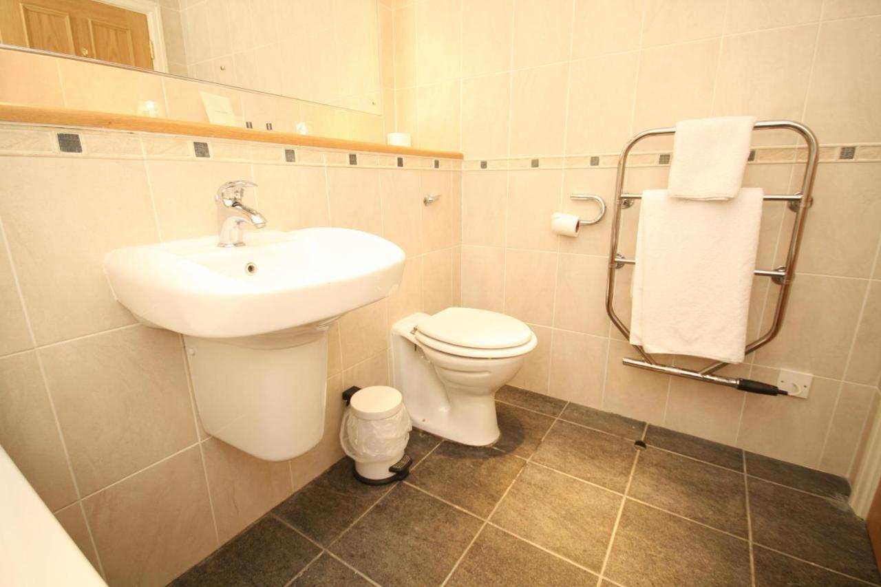 Hunters Lodge Hotel Crewe Dış mekan fotoğraf